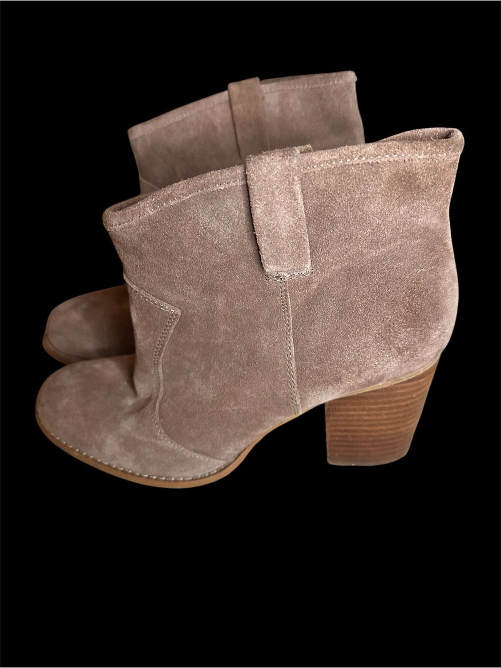 Splendid Women's Suede Ankle Bootie in Taupe
